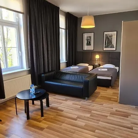 1 Night In - Matejki Aparthotel Poznań