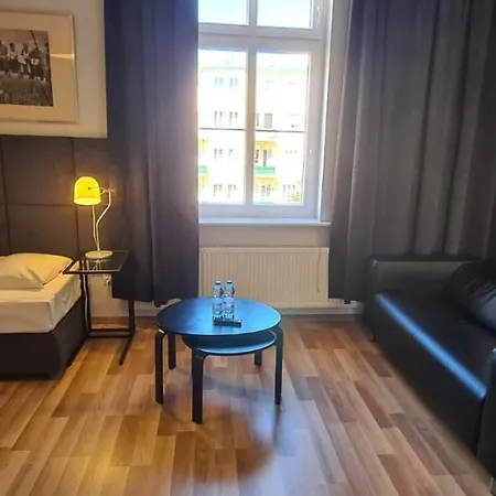 1 Night In - Matejki شقة فندقية 3*