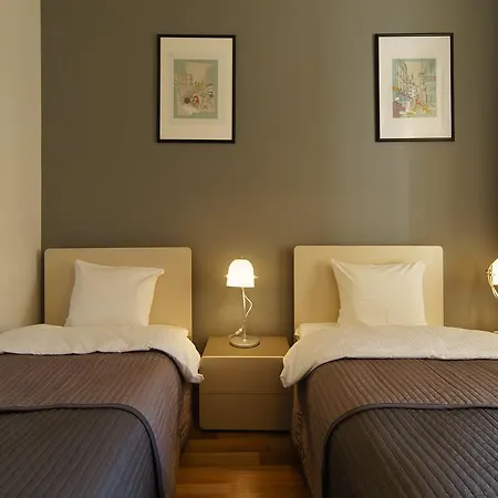 شقة فندقية 1 Night In - Matejki بوزنان