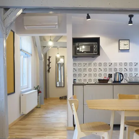 1 Night In - Matejki Poznań