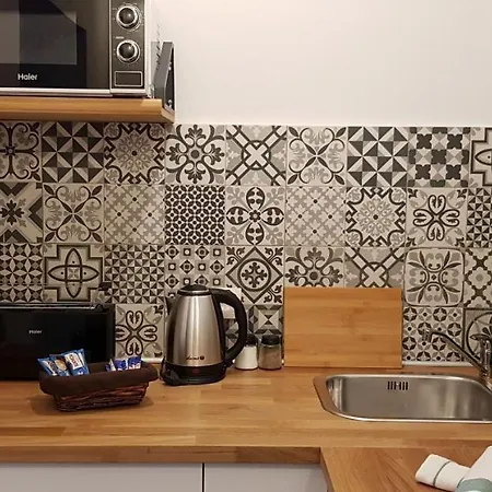1 Night In - Matejki بوزنان