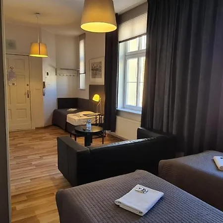 1 Night In - Matejki Апарт-отель