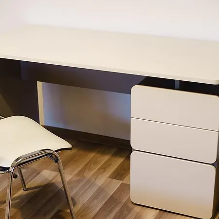 Апарт-отель 1 Night In - Matejki Познань