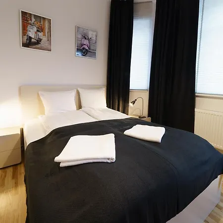 Aparthotel 1 Night In - Matejki Poznan